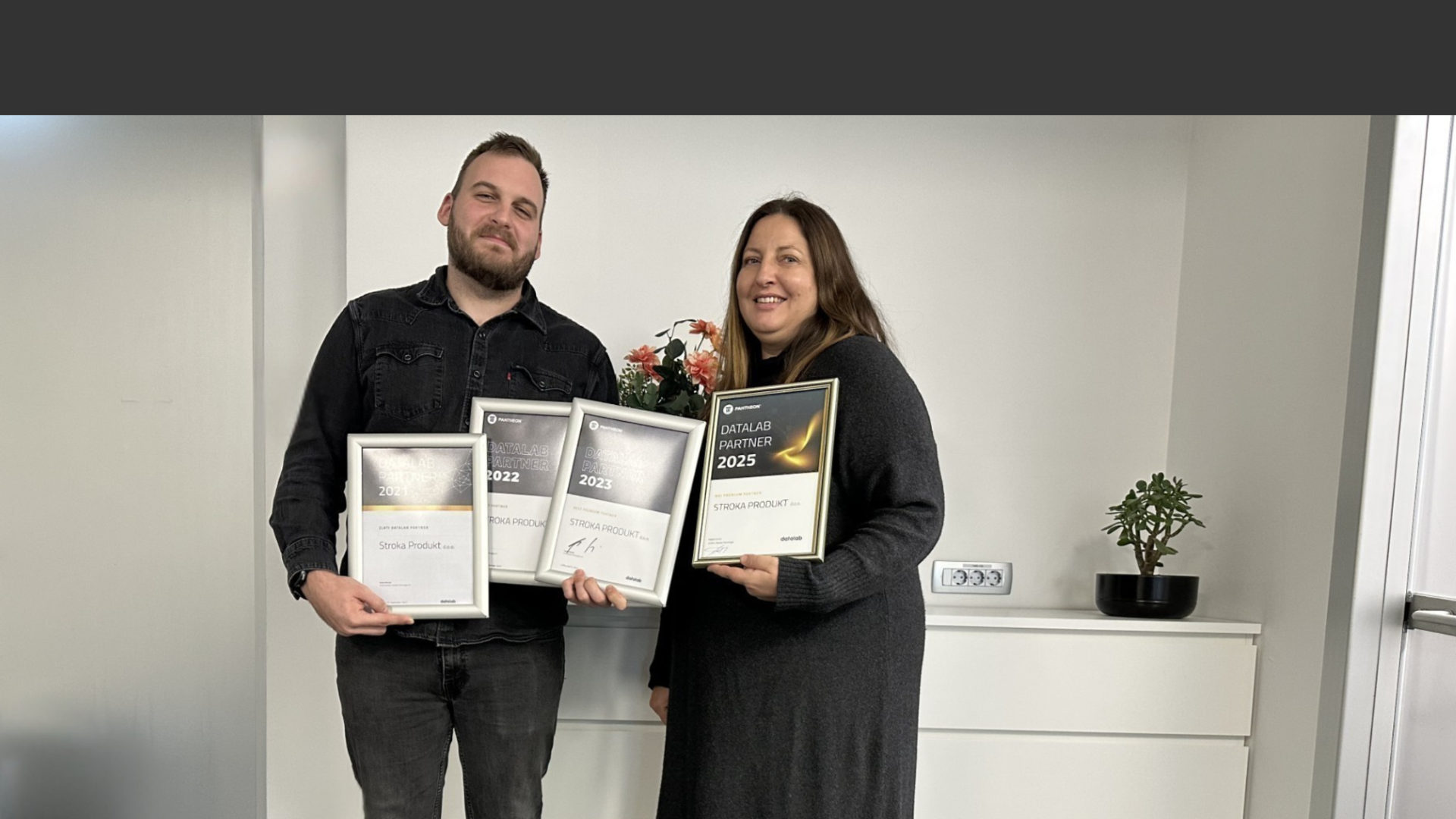 <strong>Datalab Premium Partner leta 2025</strong>